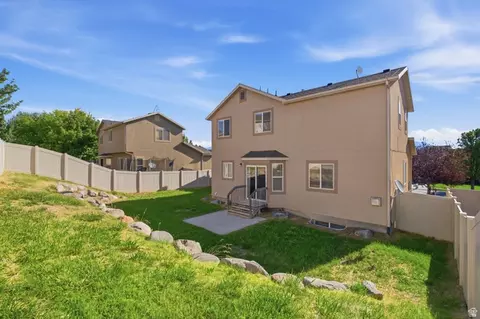Exterior - 7725 N Willow Ln E, Eagle Mountain, UT 84005 photo 6 of 6