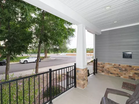 Exterior - 549 E Virginia St, Murray, UT 84107 photo 3 of 11