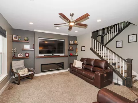Living - 549 E Virginia St, Murray, UT 84107 photo 3 of 10