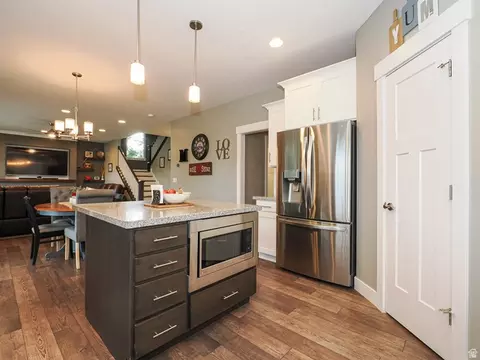 Kitchen - 549 E Virginia St, Murray, UT 84107 photo 3 of 4