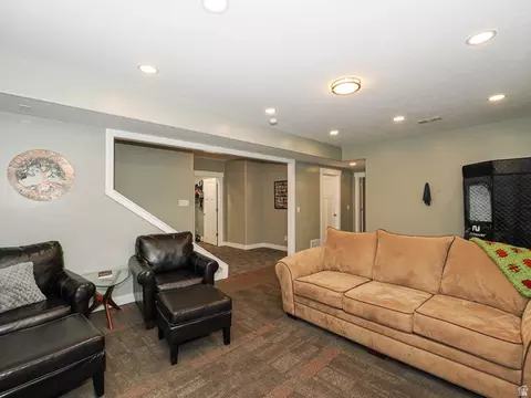 Living - 549 E Virginia St, Murray, UT 84107 photo 9 of 10