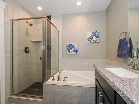 Bath - 549 E Virginia St, Murray, UT 84107 photo 2 of 5