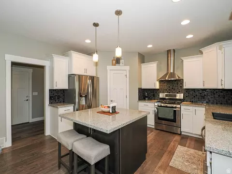 Kitchen - 549 E Virginia St, Murray, UT 84107 photo 2 of 4