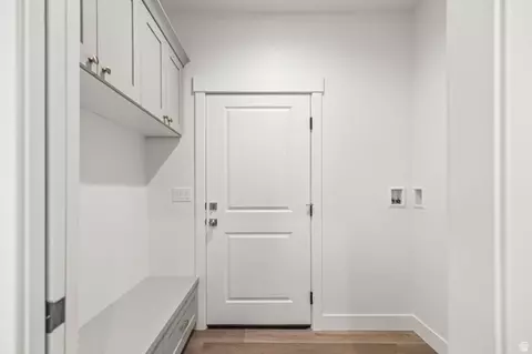 Entry Way - 1 E 800 S, Sigurd, UT 84657 photo 2 of 4