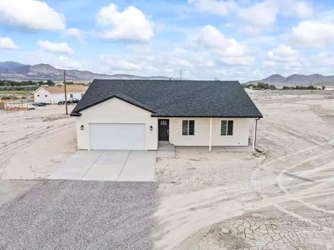 Exterior - 1 E 800 S, Sigurd, UT 84657 photo 2 of 10