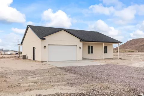 Exterior - 1 E 800 S, Sigurd, UT 84657 photo 5 of 10