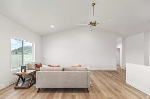 Living - 1 E 800 S, Sigurd, UT 84657 photo 2 of 3