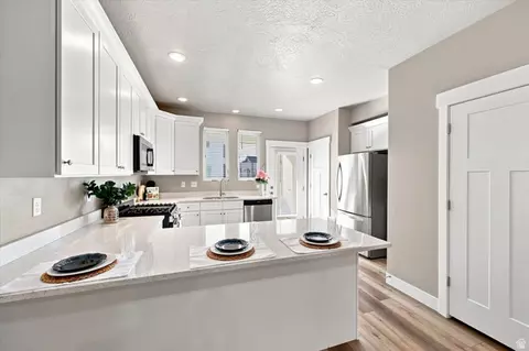 Kitchen - 1026 S 2770 E, Spanish Fork, UT 84660 photo 2 of 4