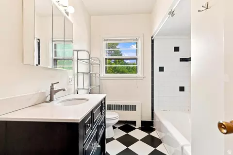 Bath - 455 W 500 N, Logan, UT 84321 photo 1 of 2