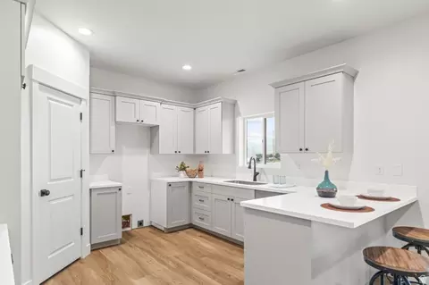 Kitchen - 37 E 800 S, Sigurd, UT 84657 photo 3 of 4