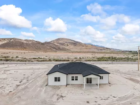 Exterior - 37 E 800 S, Sigurd, UT 84657 photo 6 of 12