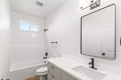 Bath - 37 E 800 S, Sigurd, UT 84657 photo 1 of 3