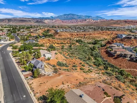 446 Quail Dr, Washington, UT 84780 photo 9