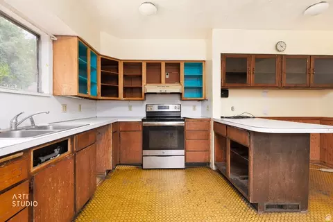 Kitchen - 510 N Emery Ave #126/3, Orem, UT 84057 photo 2 of 5