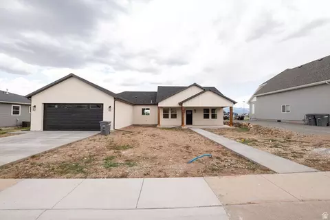 Exterior - 465 N 1000 E, Beaver, UT 84713 photo 2 of 10