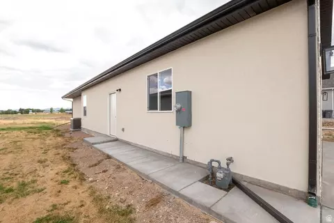 Exterior - 465 N 1000 E, Beaver, UT 84713 photo 8 of 10