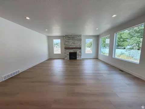 Living - 454 N 950 E #004, American Fork, UT 84003 photo 4 of 5