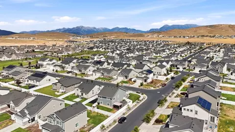 View/Area - 6393 N Pine Tree Way, Eagle Mountain, UT 84005 photo 4 of 6