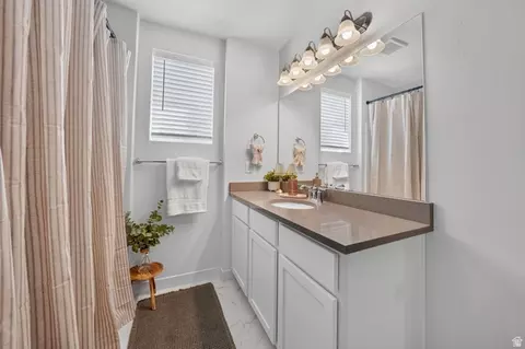 Bath - 6393 N Pine Tree Way, Eagle Mountain, UT 84005 photo 3 of 3