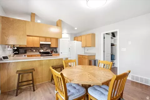 Dining - 963 W 2730 S, Nibley, UT 84321 photo 1 of 1