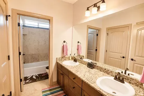 Bath - 10656 S Crescent Dr, Sandy, UT 84070 photo 3 of 3