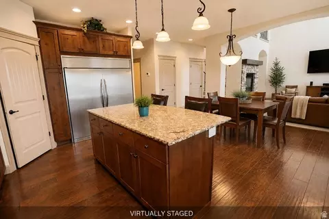 Kitchen - 10656 S Crescent Dr, Sandy, UT 84070 photo 3 of 4
