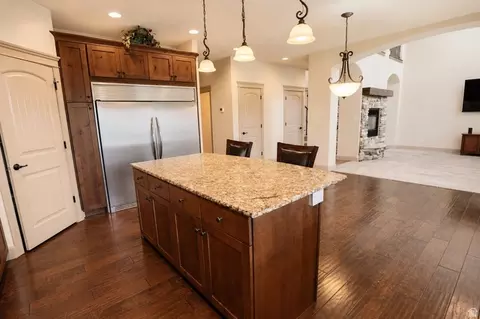 Kitchen - 10656 S Crescent Dr, Sandy, UT 84070 photo 2 of 4