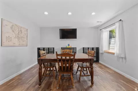 Dining - 6354 S Clay Park Dr, Murray, UT 84107 photo 3 of 3