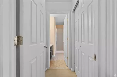 Entry Way - 6354 S Clay Park Dr, Murray, UT 84107 photo 2 of 3