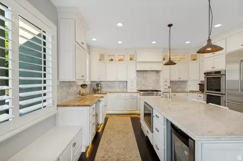 Kitchen - 3165 E 3935 S, Holladay, UT 84124 photo 3 of 6