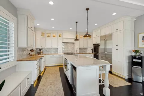 Kitchen - 3165 E 3935 S, Holladay, UT 84124 photo 2 of 6