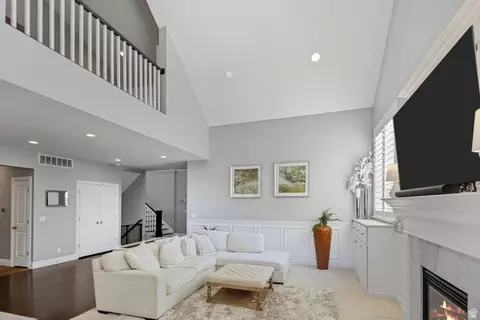 Living - 3165 E 3935 S, Holladay, UT 84124 photo 5 of 5