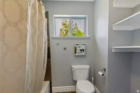 Bath - 3165 E 3935 S, Holladay, UT 84124 photo 9 of 10
