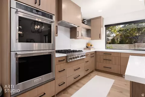 Kitchen - 2343 E Germania, Sandy, UT 84093 photo 3 of 5