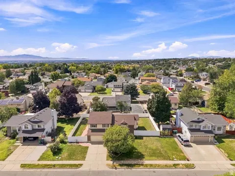 View/Area - 2291 N 2050 E, Layton, UT 84040 photo 3 of 5