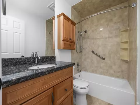Bath - 2291 N 2050 E, Layton, UT 84040 photo 2 of 3