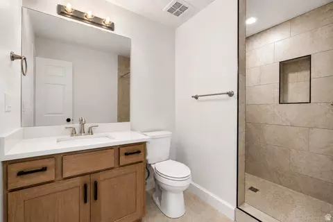 Bath - 2291 N 2050 E, Layton, UT 84040 photo 3 of 3