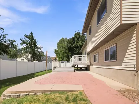 Exterior - 2291 N 2050 E, Layton, UT 84040 photo 4 of 6
