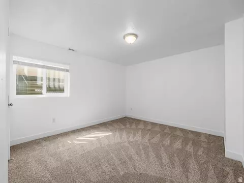 Bedroom - 2291 N 2050 E, Layton, UT 84040 photo 3 of 7