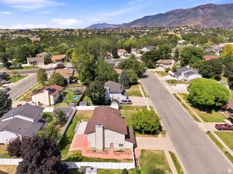 View/Area - 2291 N 2050 E, Layton, UT 84040 photo 4 of 5