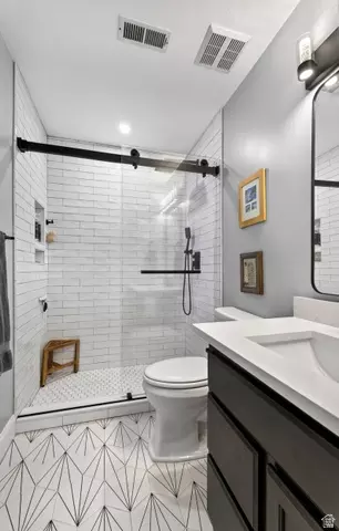 Bath - 436 E Braidhill Dr #251, Draper, UT 84020 photo 3 of 4