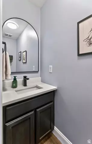 Bath - 436 E Braidhill Dr #251, Draper, UT 84020 photo 1 of 4
