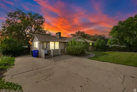 Exterior - 3046 S 400 W, Bountiful, UT 84010 photo 1 of 6