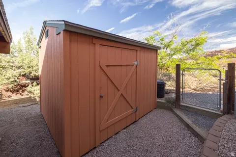 Exterior - 1687 Highland Dr N, Moab, UT 84532 photo 9 of 15