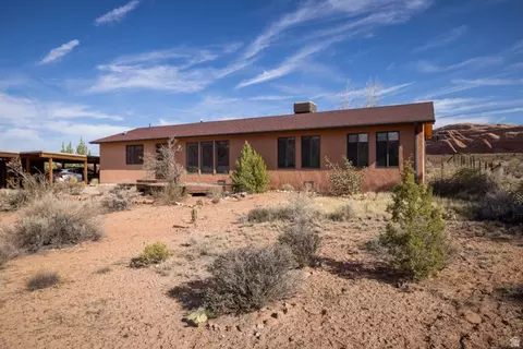 Exterior - 1687 Highland Dr N, Moab, UT 84532 photo 8 of 15