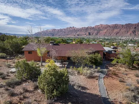 Exterior - 1687 Highland Dr N, Moab, UT 84532 photo 3 of 15