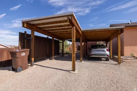 Exterior - 1687 Highland Dr N, Moab, UT 84532 photo 7 of 15