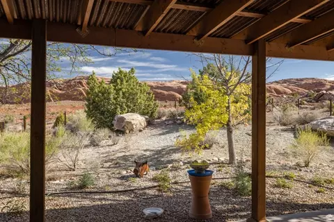 Exterior - 1687 Highland Dr N, Moab, UT 84532 photo 14 of 15