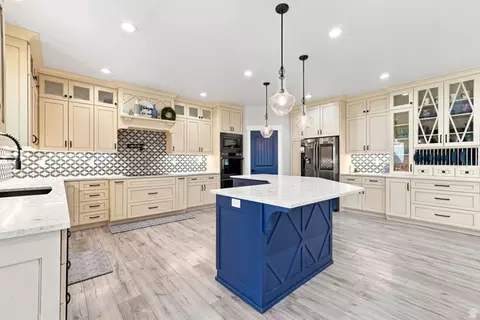 Kitchen - 461 S 300 E, Mona, UT 84645 photo 2 of 4