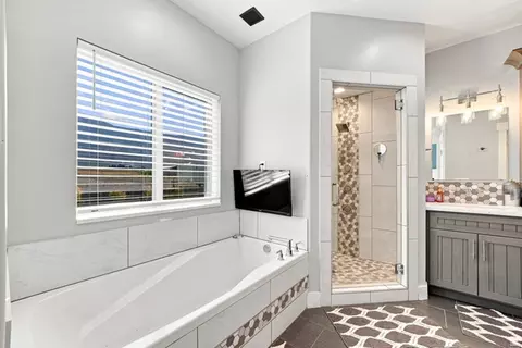 Bath - 461 S 300 E, Mona, UT 84645 photo 4 of 5